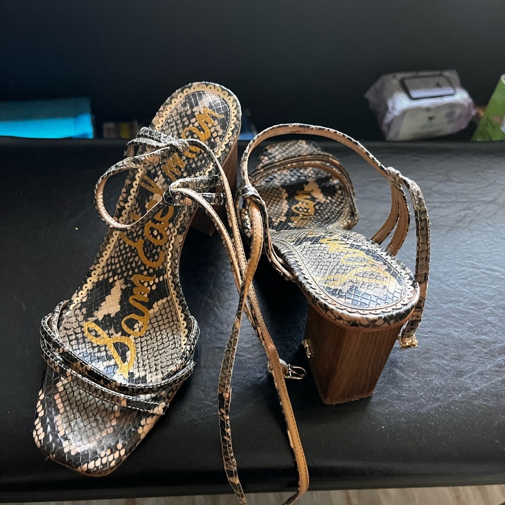 Shoes - Picture 2 of 5